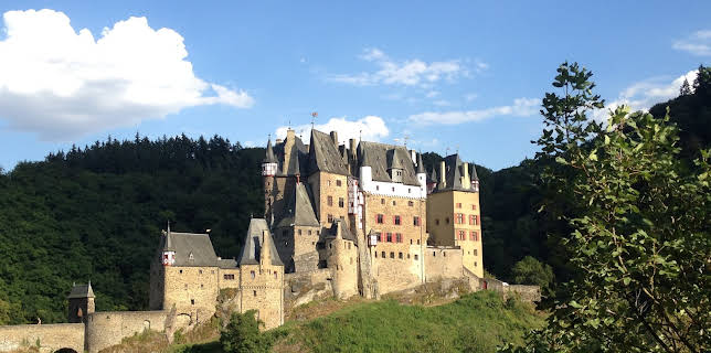 14:20: Burgen - Mythos und Wahrheit | ZDFinfo | 2/18 2026