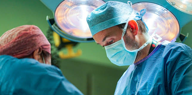 9:00 PM: Trauma Room One (S1 E5) (S1) | 5 Star | 12/17 2025