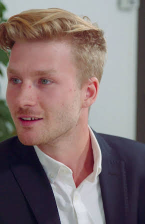 Sebastian Hiort af Ornäs as 