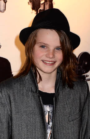 Zoé Héran as Annie Leroy