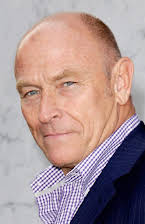 Corbin Bernsen som 