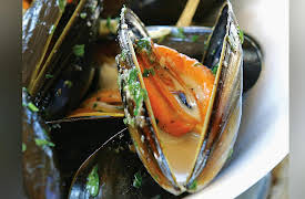 The Everyday Gourmet: Rediscovering the Lost Art of Cooking: Seafood-From Market to Plate