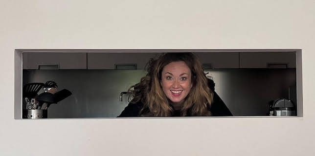 11:00 AM: Homes Under the Hammer (S28) | BBC One | 2/22 2026