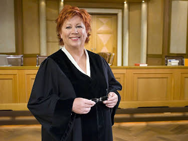 05:35: Richterin Barbara Salesch | Sat1 Gold | 5/12 2026