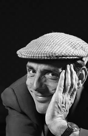 Eric Sykes as Frank Bryce