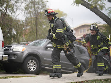 08:25: Seattle Firefighters - Die jungen Helden | Sixx | 8/6 2026
