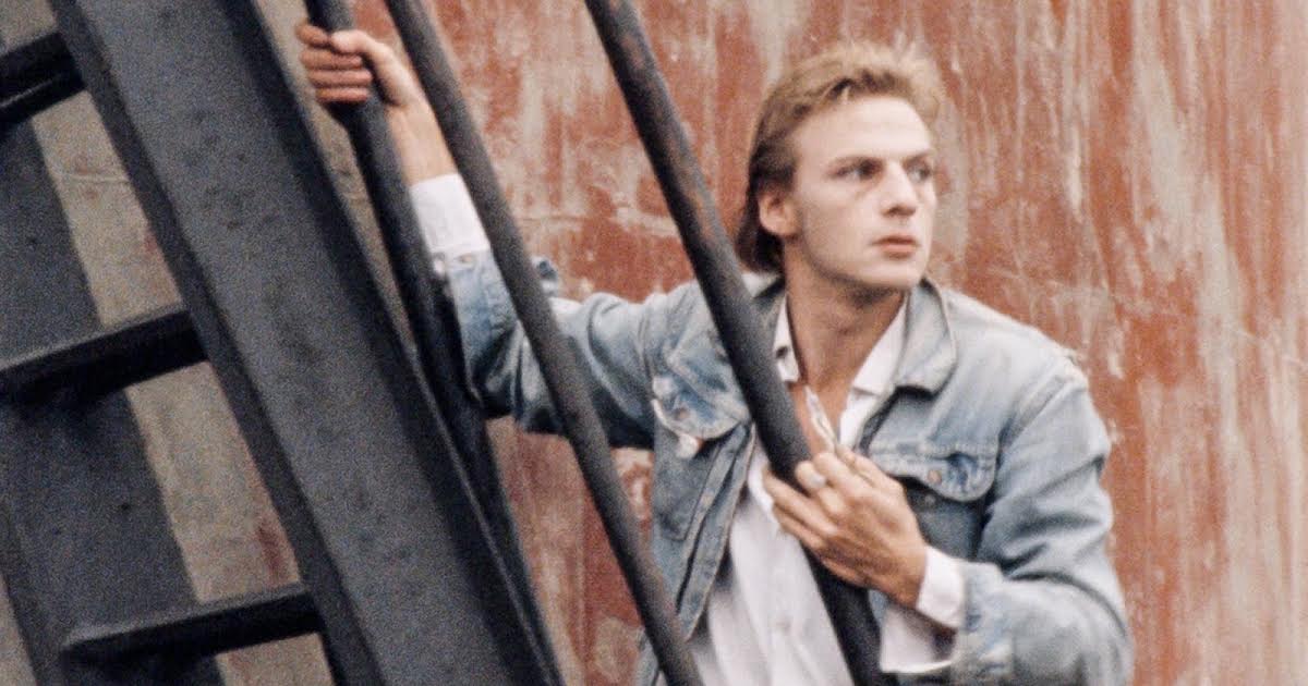 11/10 14:15 | Side om side for rødt (1977)