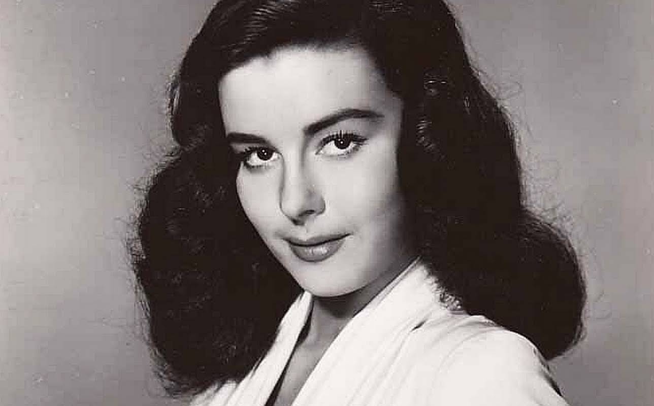 Elaine Stewart
