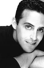 Joe Narciso som Henry