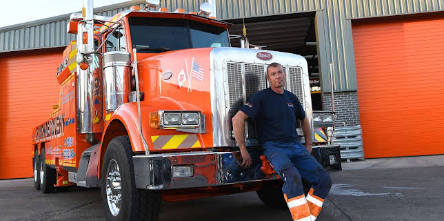 3:05 AM: Trucking Hell (S2 E8) (S2) | Paramount | 12/12 2025