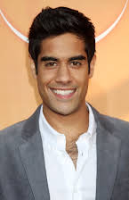 Sacha Dhawan som 