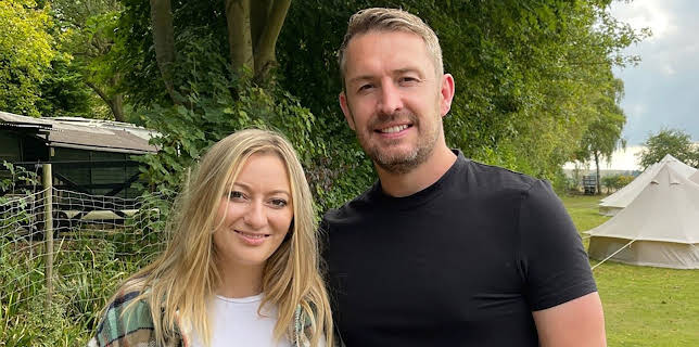 2:40 PM: Four in a Bed | More 4 | 11/22 2025