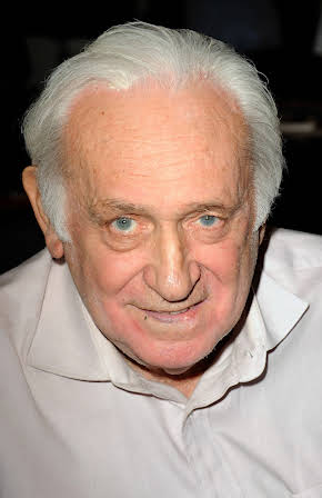 Carmine Caridi as Detective Gino Mascone