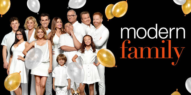 05:00: Modern Family (S9 E21) (S9) | TV3 | 7/7 2025