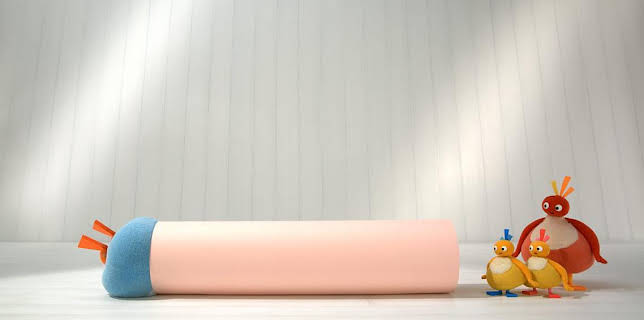 9:35 AM: Twirlywoos (S4) | Cbeebies | 12/16 2025