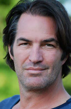 Glenn Ennis as Ridley