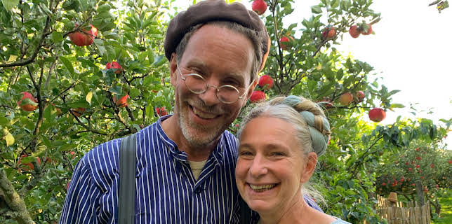 06:50: Mandelmanns Gård | TV 2 | 11/15 2025