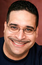 Erik Griffin como 
