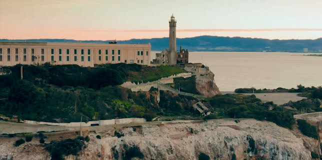 14:26: Blowing Up History (S4 E2) (S4) | Discovery Science | 11/11 2025