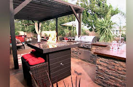 Room Crashers: Outdoor Family Oasis