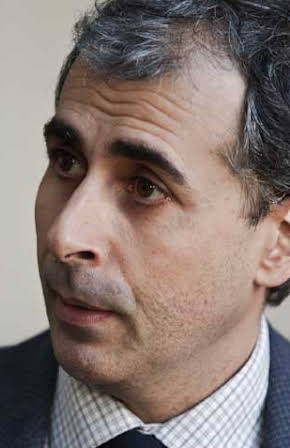 Lluís Villanueva as 