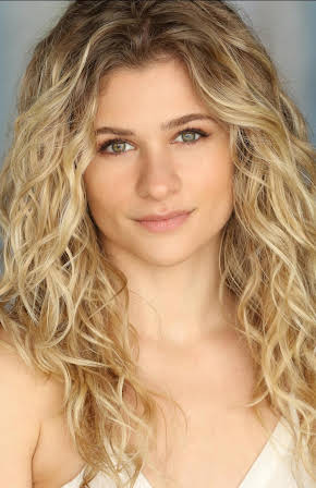 Jenna Boyd as 