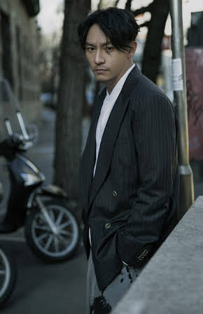 Chen Chang as 