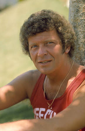 Robert Reed as 