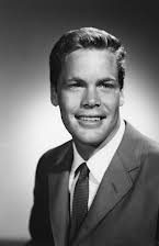 Doug McClure como Andy Zachary