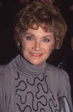 Estelle Getty como 