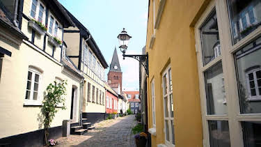 12:25: Stadt Land Kunst | Arte | 10/21 2026