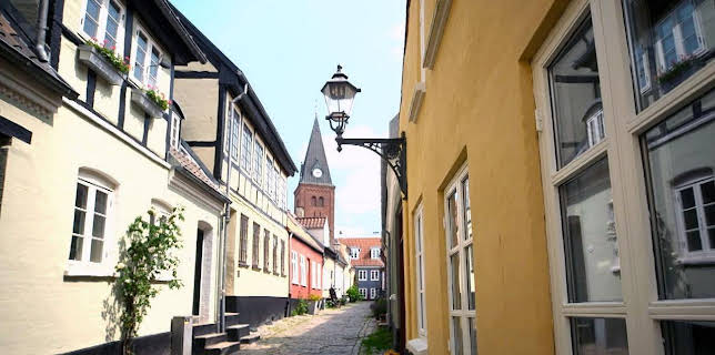 13:10: Stadt Land Kunst | Arte | 1/26 2026