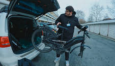 Trace, Track, Get My Car Back (S1 E15)