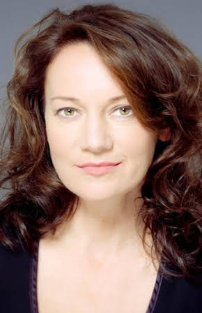 Clare McGlinn as Aunty Linda