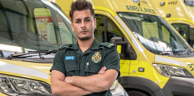 12:40 AM: 999: On the Front Line | More 4 | 12/31 2025