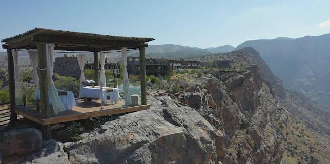 02:50: Die außergewöhnlichsten Hotels der Welt | ZDFinfo | 12/27 2025