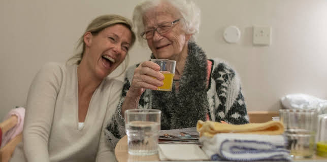 14:25: Helene sjekker inn: Sykehjem | NRK 2 | 11/19 2025