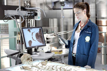 21:00: Bones (S1 E3) (S1) | Viasat Series | 9/5 2026