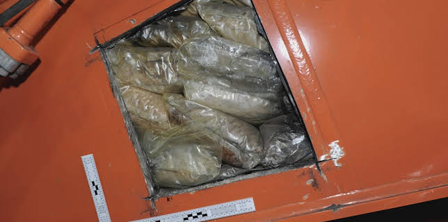 01:15: Hacka av politiet: Eit halvt tonn ecstasy | NRK 2 | 12/6 2025