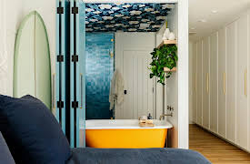 Beach Cottage Chronicles, Season 1: Costa Mesa Bungalow