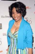 Adriane Lenox como Dr. Linda Essex