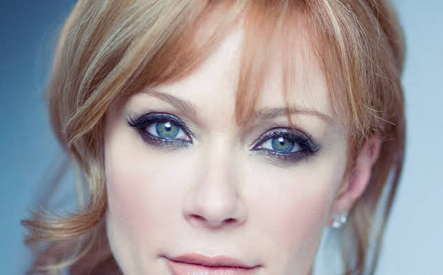 Lauren Holly