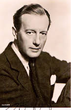 Roland Culver como Judge