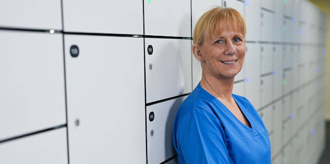 11:00 PM: Skin A&E (S3 E9) (S3) | 5 Star | 2/5 2026