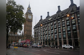 Andrew Zimmern's Driven by Food: London