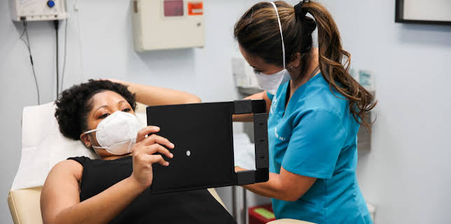 00:25: Dr. Pimple Popper (S4 E14) (S4) | TLC | 12/7 2025