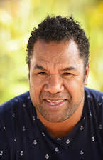 Siale Tunoka som Customs Agent