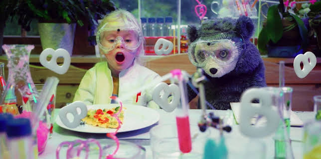 06:20: Brillebjørn på bondegården | NRK Super | 1/25 2026