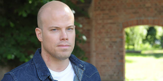 02:10: Rädslans ögonblick (S1 E2) (S1) | TV6 | 2/3 2026