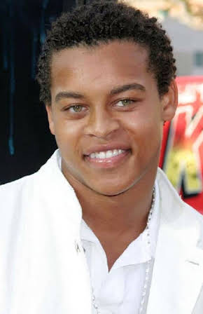 Robert Ri'chard as 